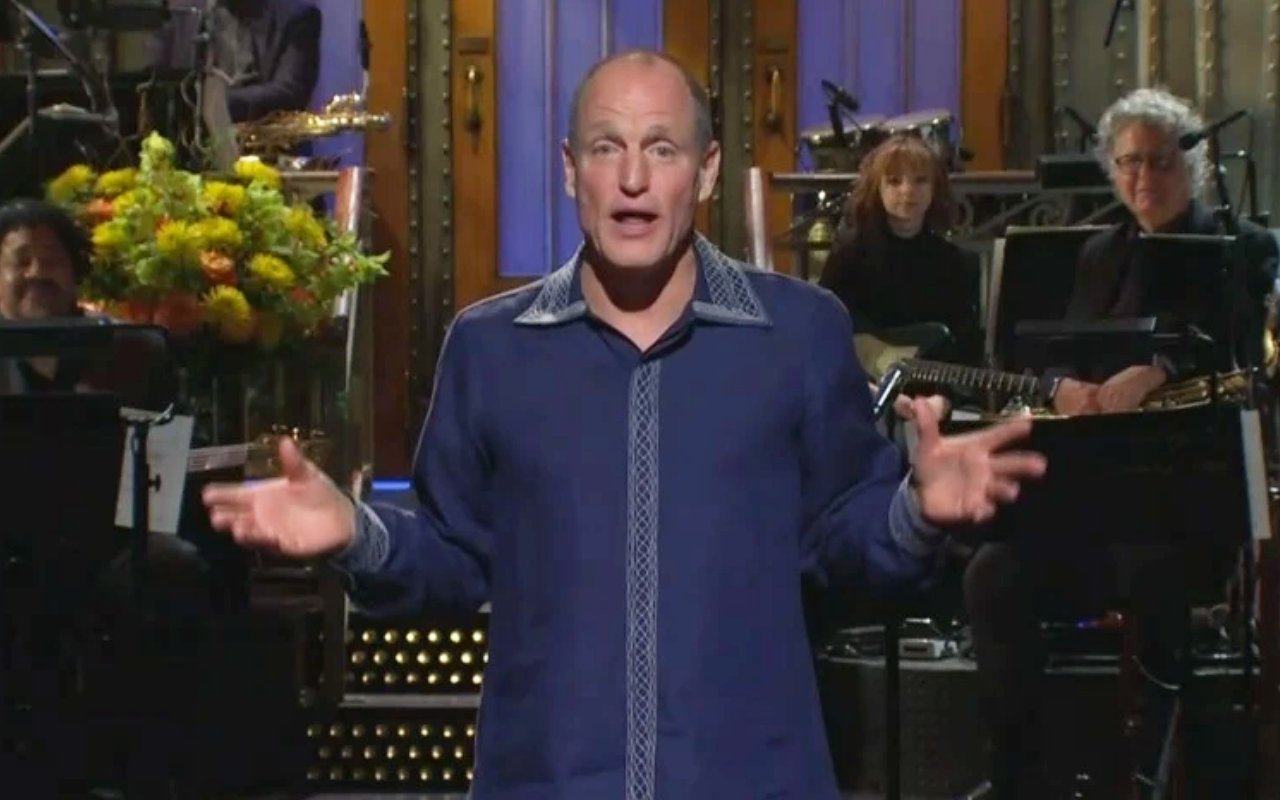 Woody Harrelson Slammed Over Anti-Vax Jokes During 'Saturday Night Live' Monologue