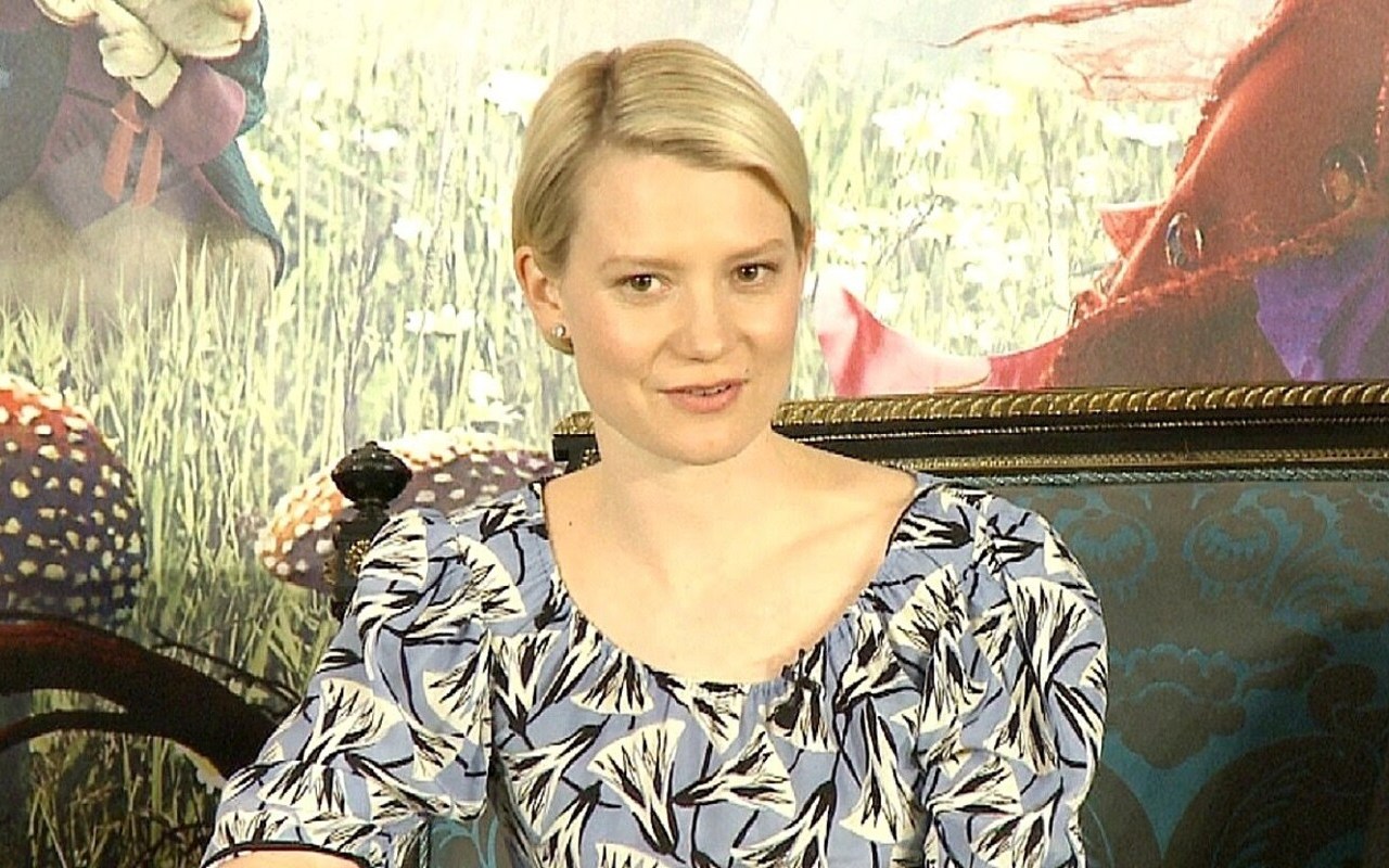 Mia Wasikowska Abandons Hollywood Because She Hates the Lifestyle 