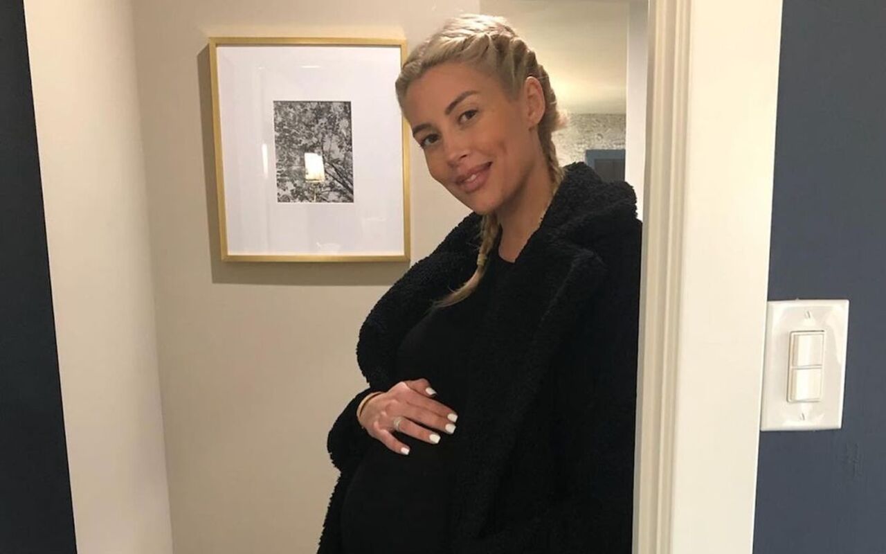 Heather Rae El Moussa Unsure When She'll Be Back to Work as Her Life Is 'in Sweats' After Being Mom