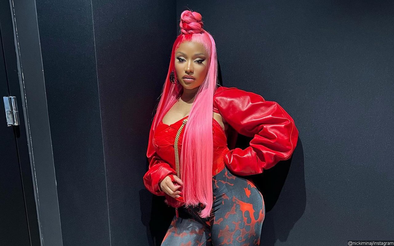 Fans Convinced Nicki Minaj Gets High After Shouting 'Kill the DJ' During Rolling Loud Performance