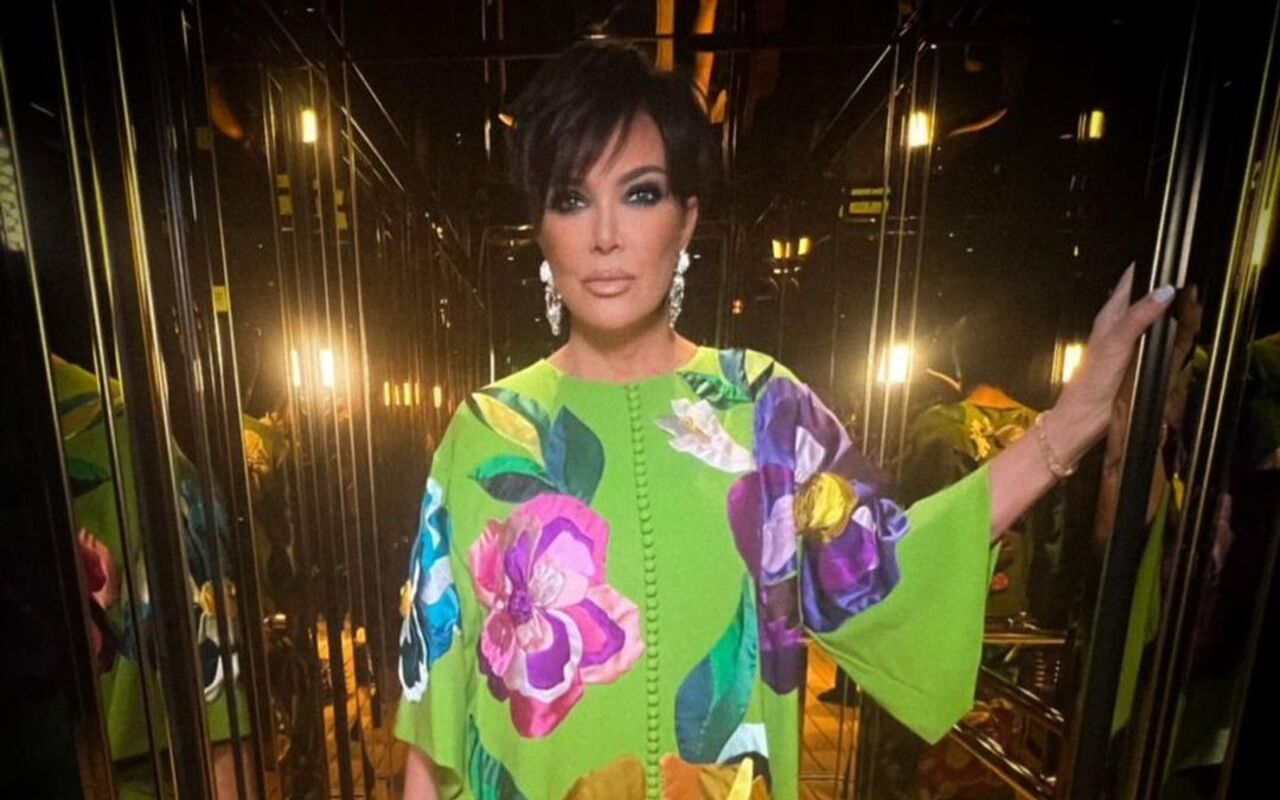 Kris Jenner Persuading Single Daughters Kim, Khloe and Kylie to Put Dating Lives Into Family Show