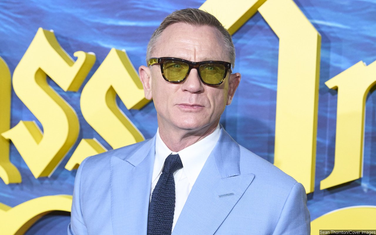 Daniel Craig