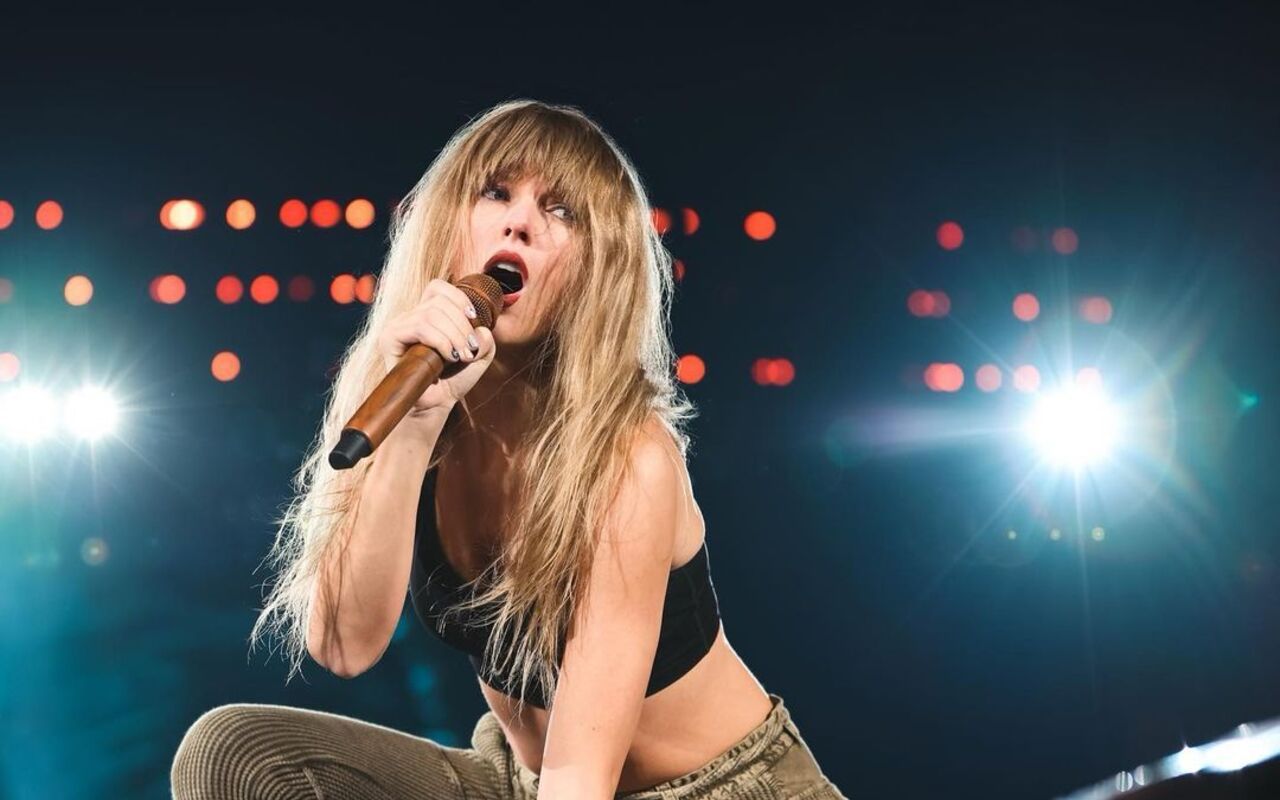 Taylor Swift Delivers 44 Songs During Epic Three-Hour Tour Kick-Off in Glendale