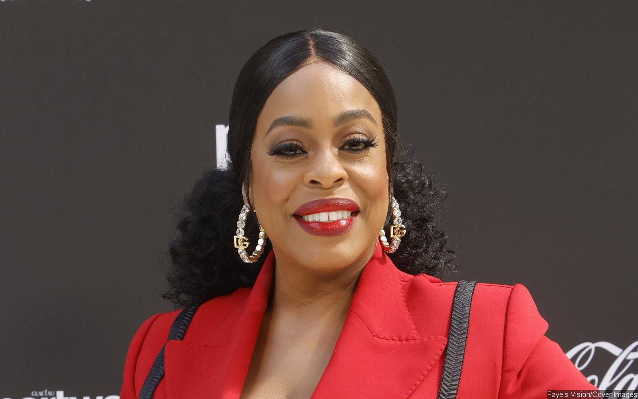 Niecy Nash Tears Up as She Condemns Nashville School Shooting