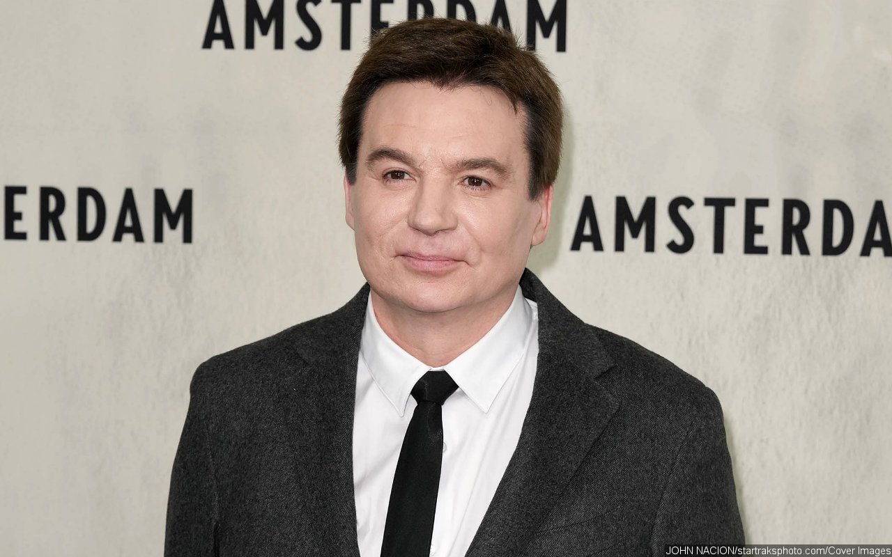 Mike Myers Slams Claim He Got Radio DJ Fired for Making Eye Contact