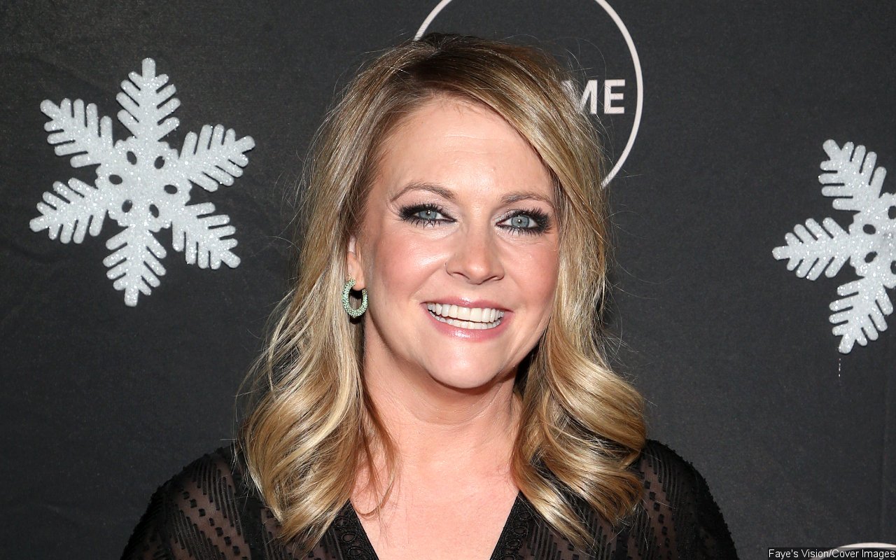 Melissa Joan Hart Emotionally Recalls 'Trying to Escape' School Shooting