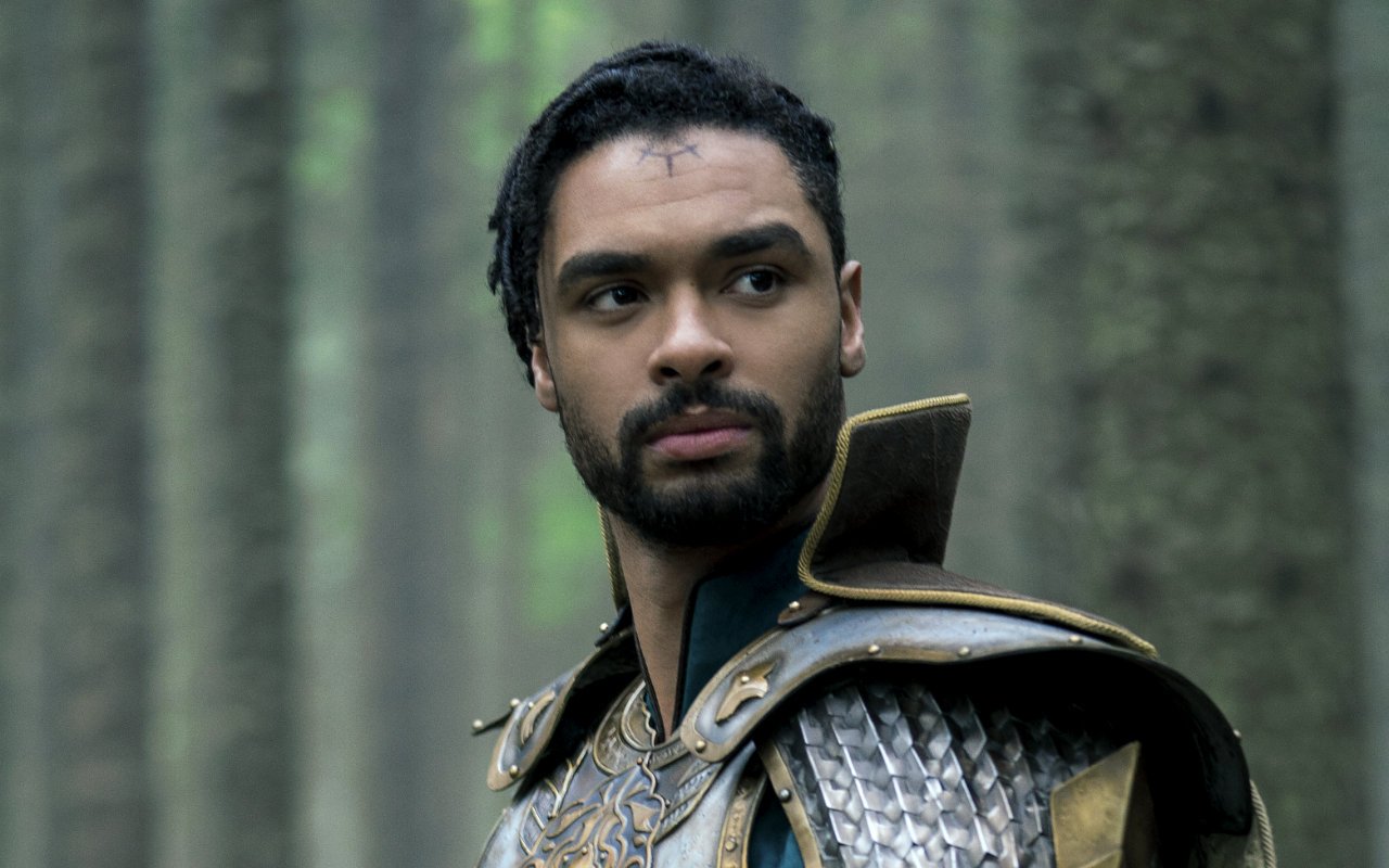 Rege-Jean Page Swimming in His 'Own Juices' Filming 'Dungeons and Dragons' in Armor