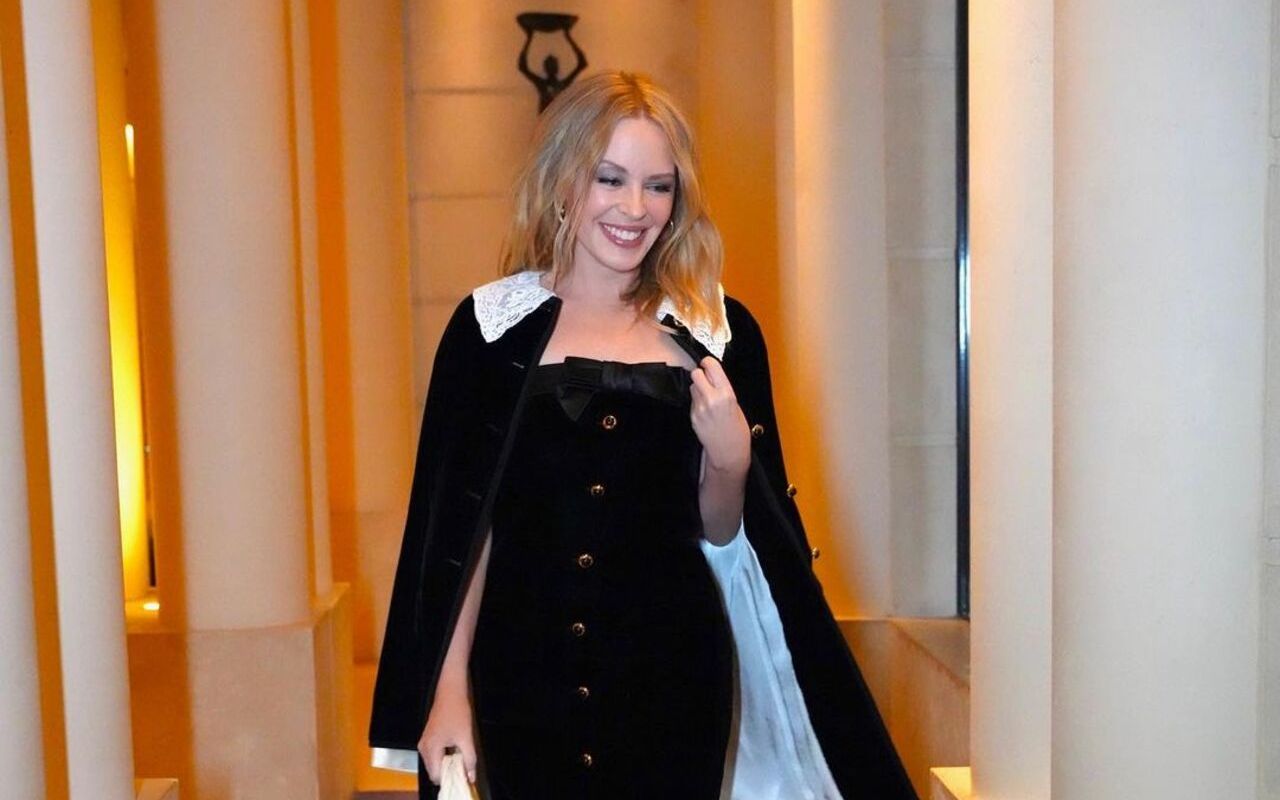 Kylie Minogue Seems Ready to Enter Dating Game as She Swaps Numbers With The Kooks' Guitarist 
