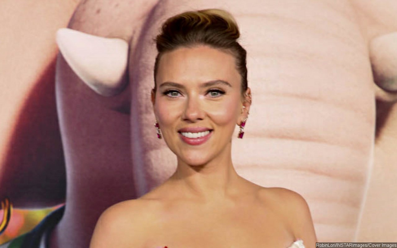 Scarlett Johansson Describes Ex-Husband Ryan Reynolds as a 'Good Guy'