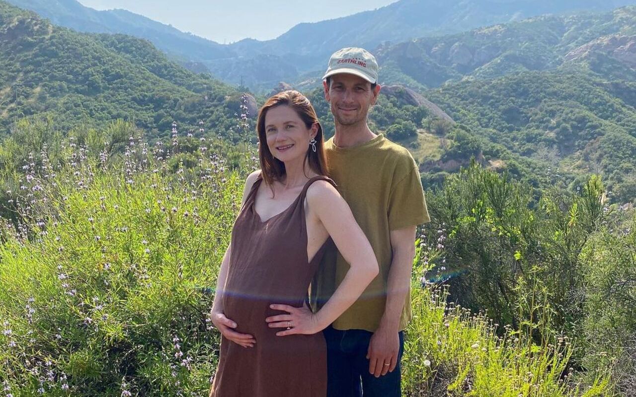 Bonnie Wright Debuts Baby Bump as She and Husband Are Expecting Their First Child