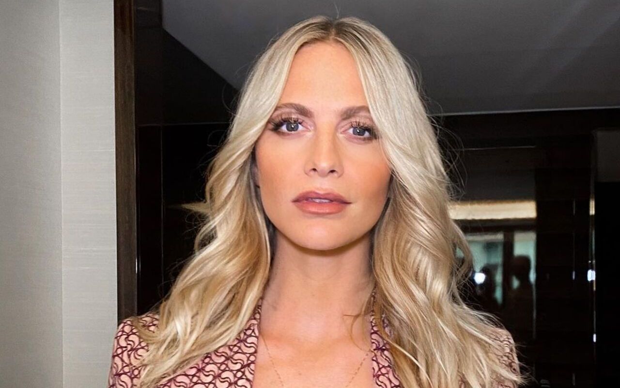 Poppy Delevingne Has Phobia of Buttons, Calls Herself Technologically Inept