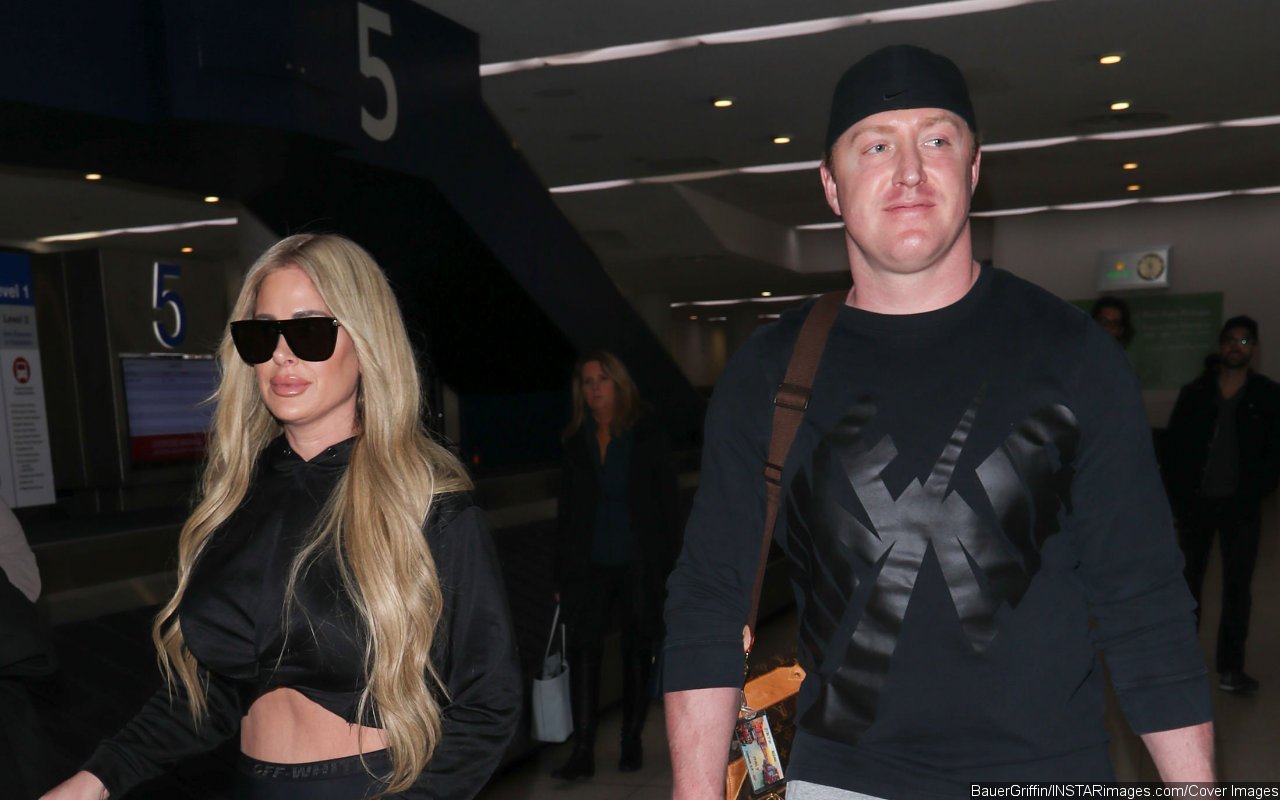 Kim Zolciak Keeping Plans to Divorce Kroy Biermann a Secret From Family and Friends for 'Long Time'