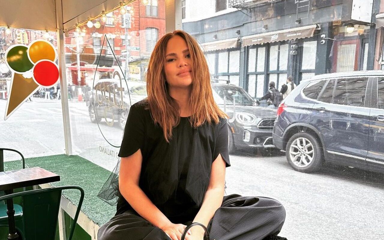 Chrissy Teigen Longs for 'Danger and Destruction' of Twitter