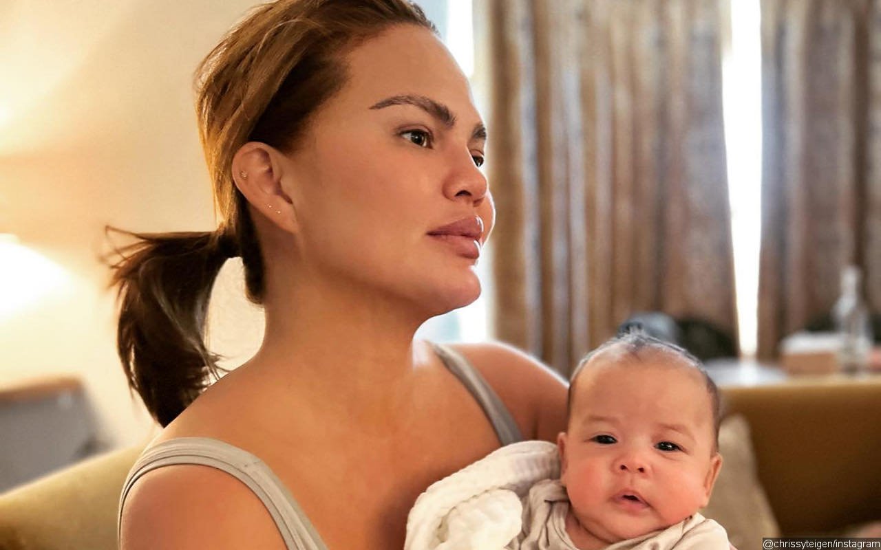 Chrissy Teigen Ends Rumors She Welcomed Baby Esti Via Surrogate