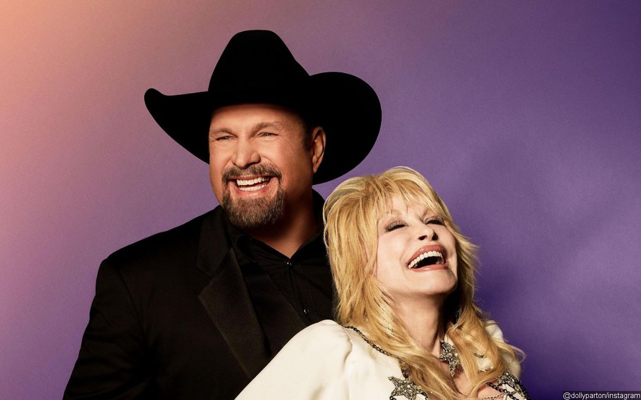 Garth Brooks 'Nervous' to Host CMA With 'Goddess' Dolly Parton