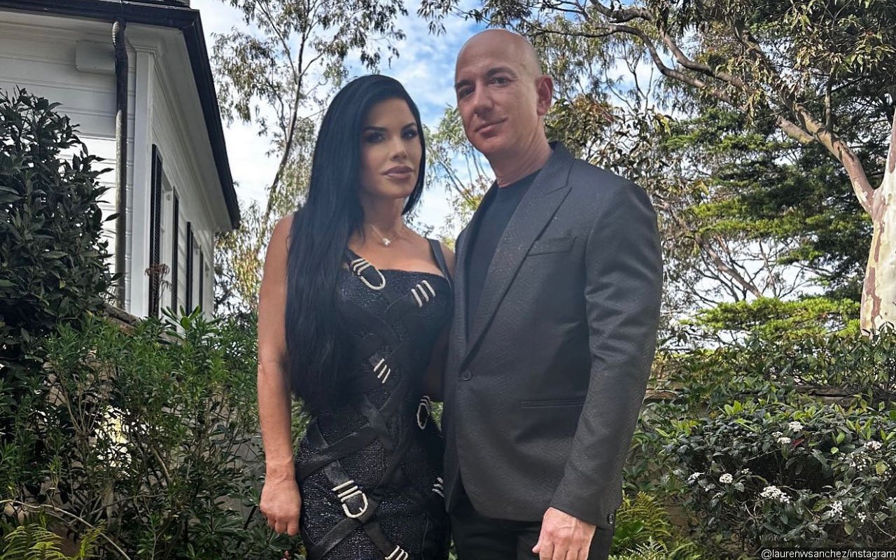 Jeff Bezos Engaged to GF Lauren Sanchez After Nearly 5 Years of Dating