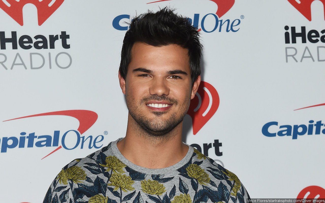 Taylor Lautner Urges Fans to Be Nice When Responding to Comments Saying He 'Did Not Age Well'
