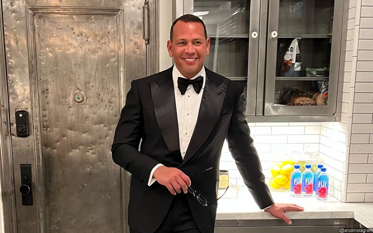 Alex Rodriguez Shares Message to Fans While Revealing Gum Disease Diagnosis