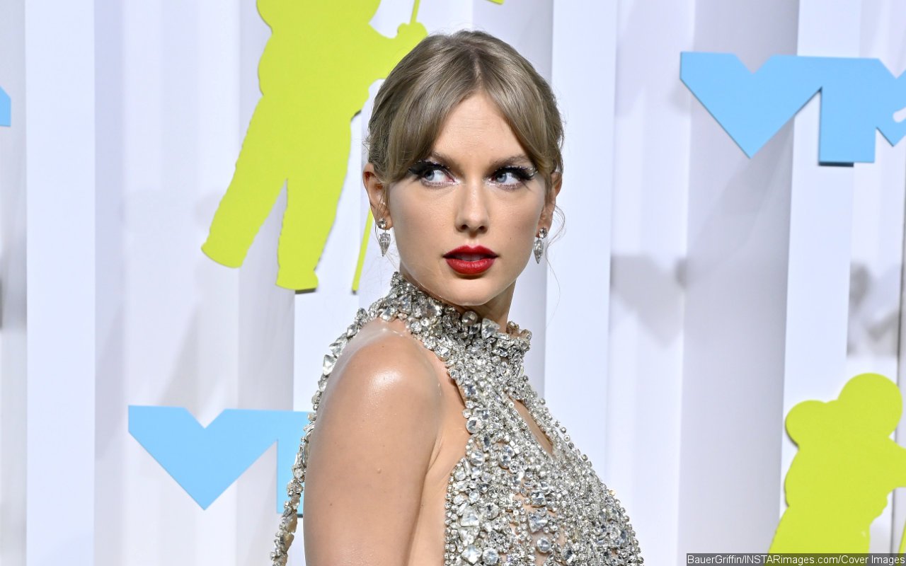 Taylor Swift Celebrates Pride Month by Giving Heartfelt Speech at Chicago Show