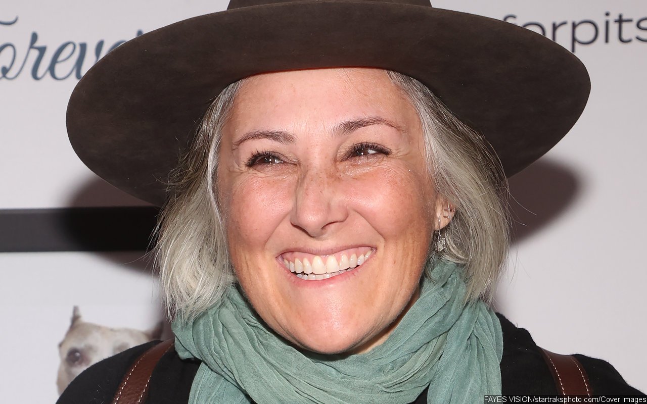 Ricki Lake Strips Down to Birthday Suit After Having 'Complete Self-Acceptance'