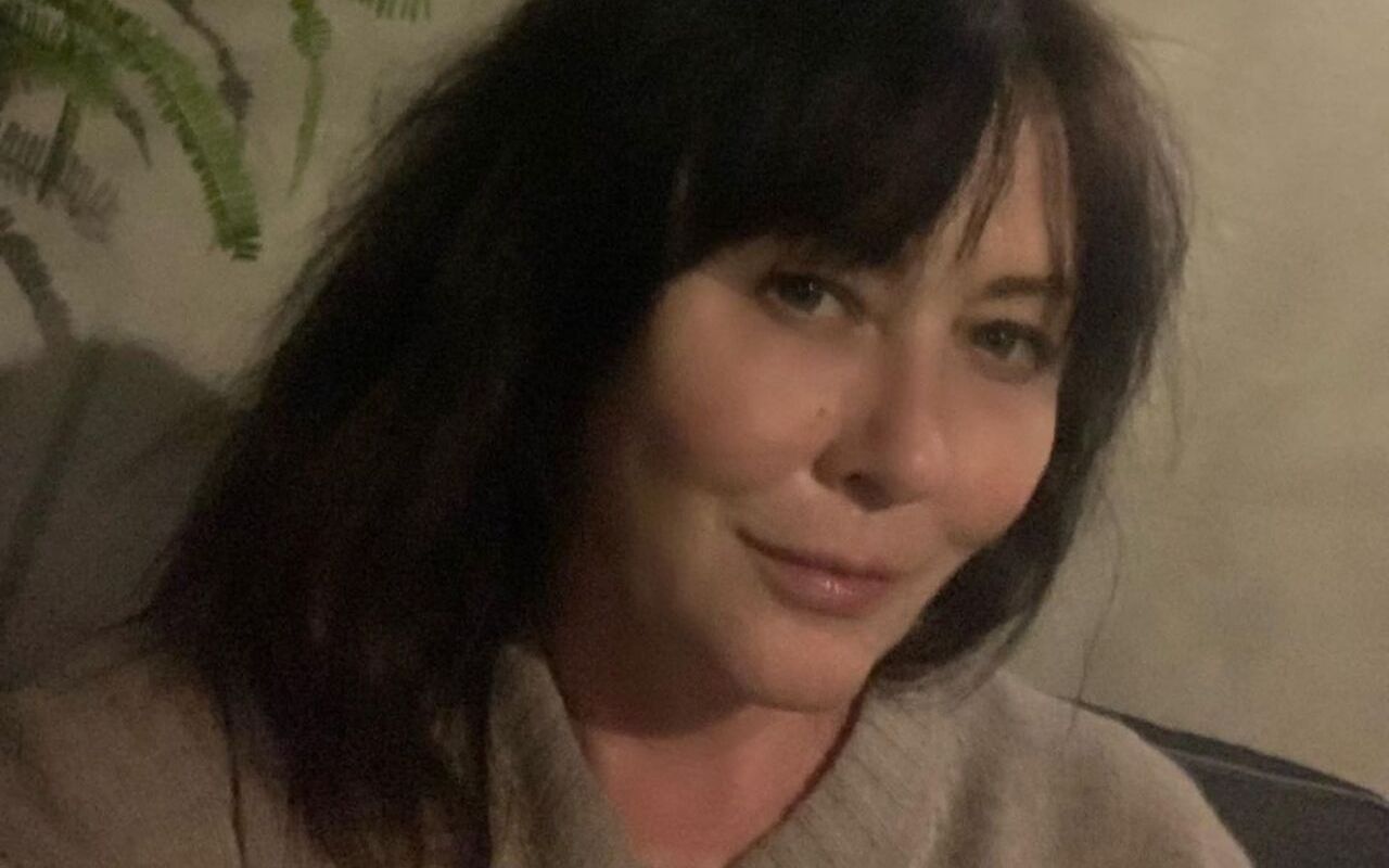 Shannen Doherty Overwhelmed by Fear Before Surgery to Remove Tumor From Her Head