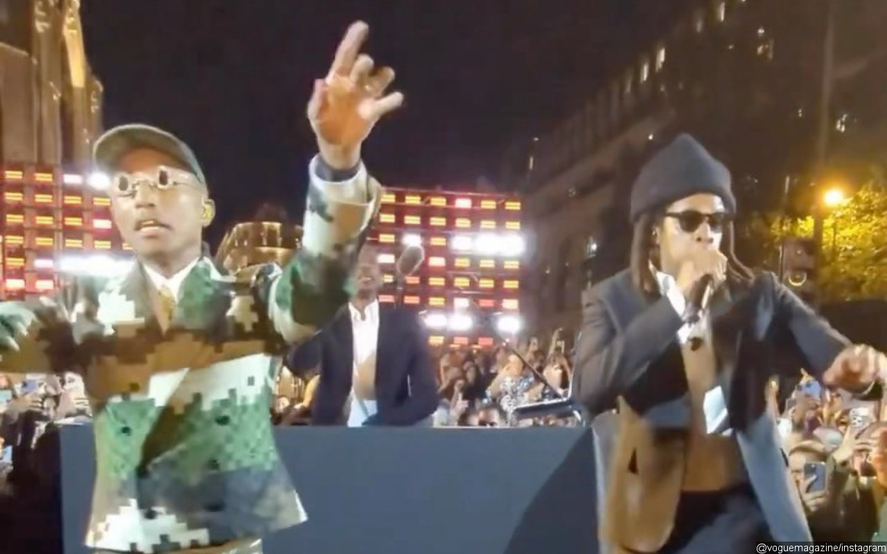 Jay-Z Can't Stand Fans' Off-Beat Clapping at Pharrell's Louis Vuitton Show