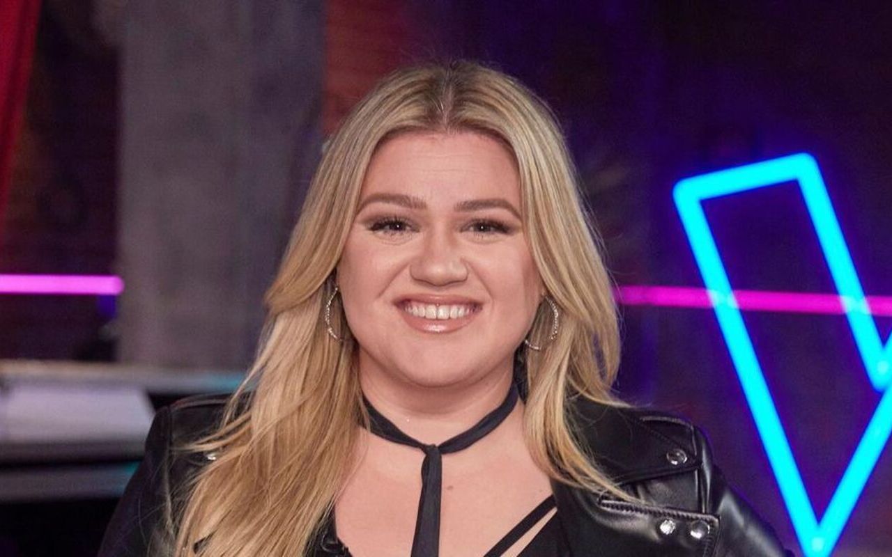 Kelly Clarkson Glad She Took Anti-Depressants to Curb Anxiety During Divorce
