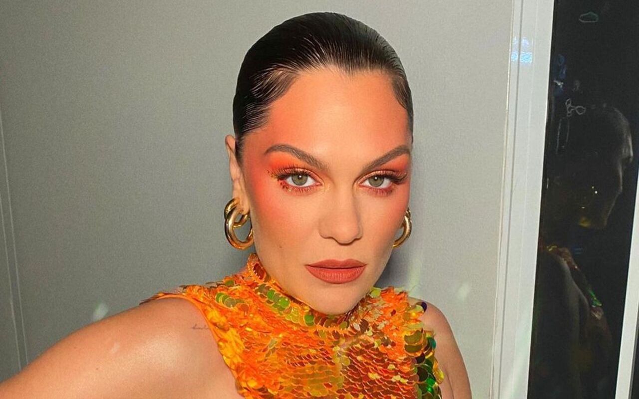 Jessie J Shares 'Priceless' Pic of Baby Boy With Giant Teddy Bear From Her 'Price Tag' Video
