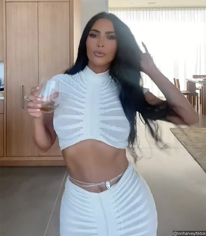 Kim Kardashian outfit