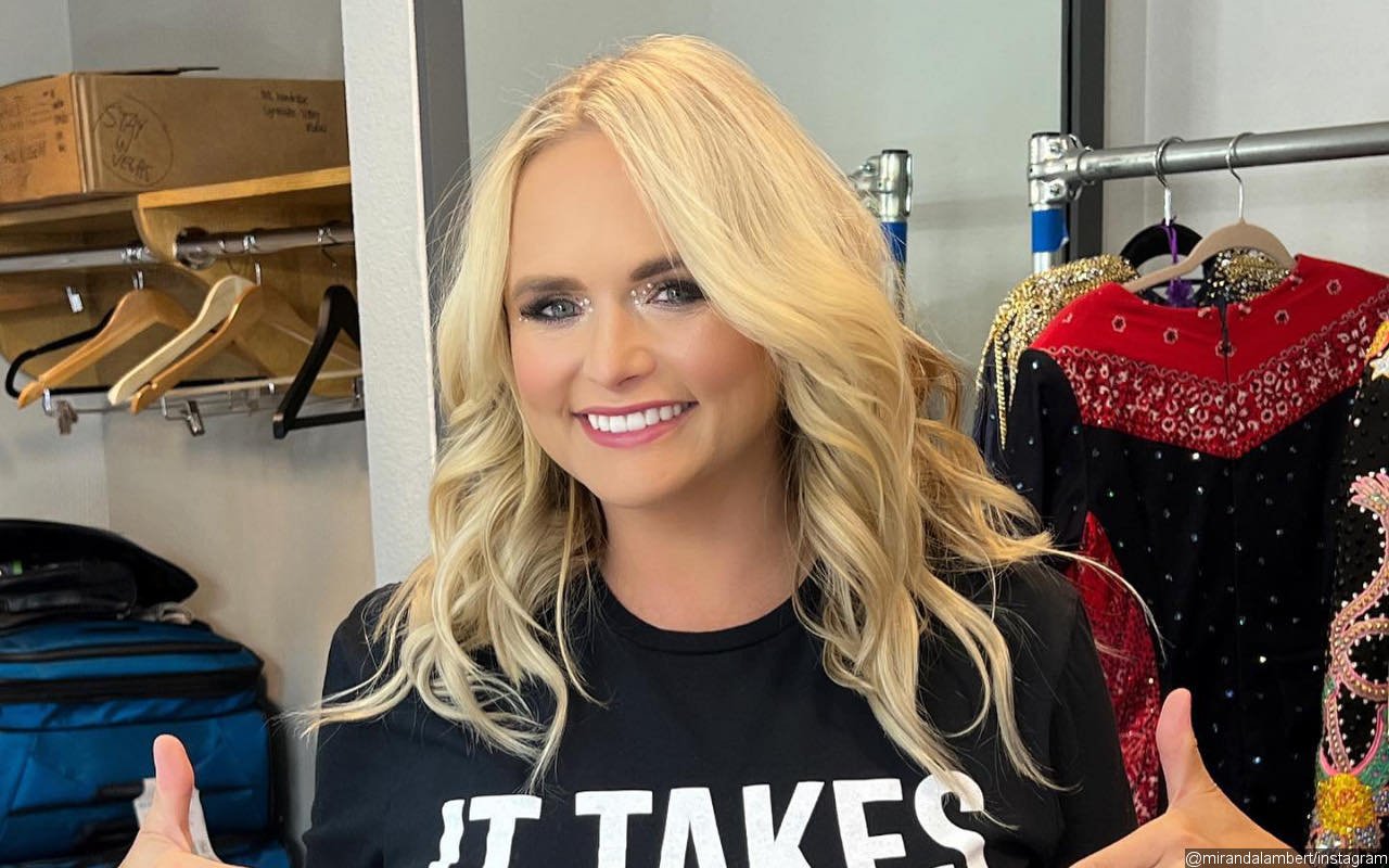 Miranda Lambert Dragged for Sharing a Pic Instead of Apologizing After Selfie Shaming Incident