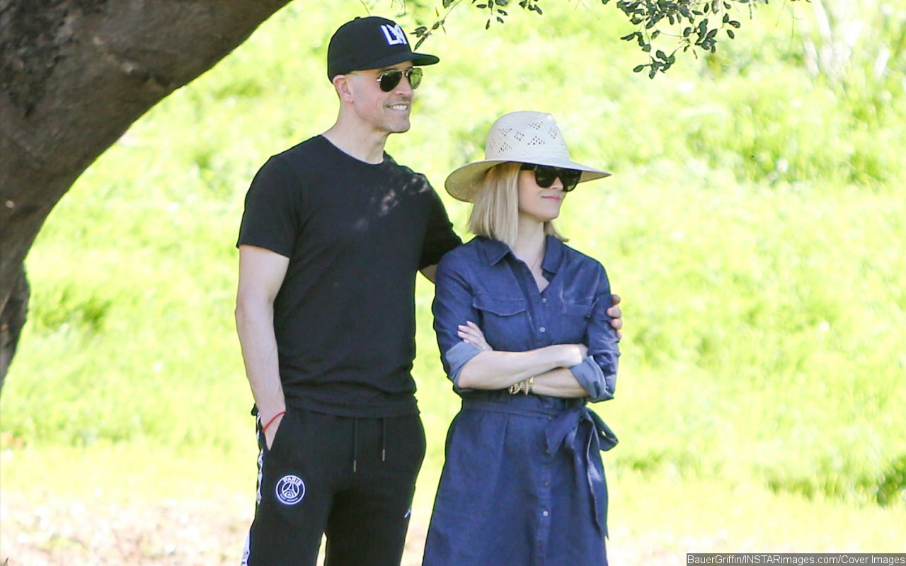 Reese Witherspoon and Jim Toth Vow to Keep 'Loving' Relationship With Son as They Settle Divorce