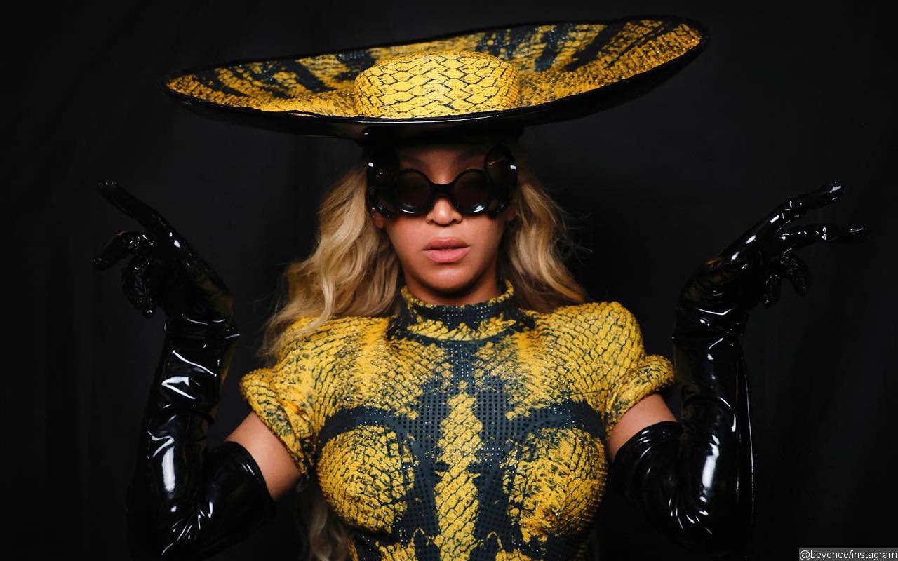Beyonce's Handsome Bodyguard Sends Fans Into a Frenzy With Shirtless Selfies