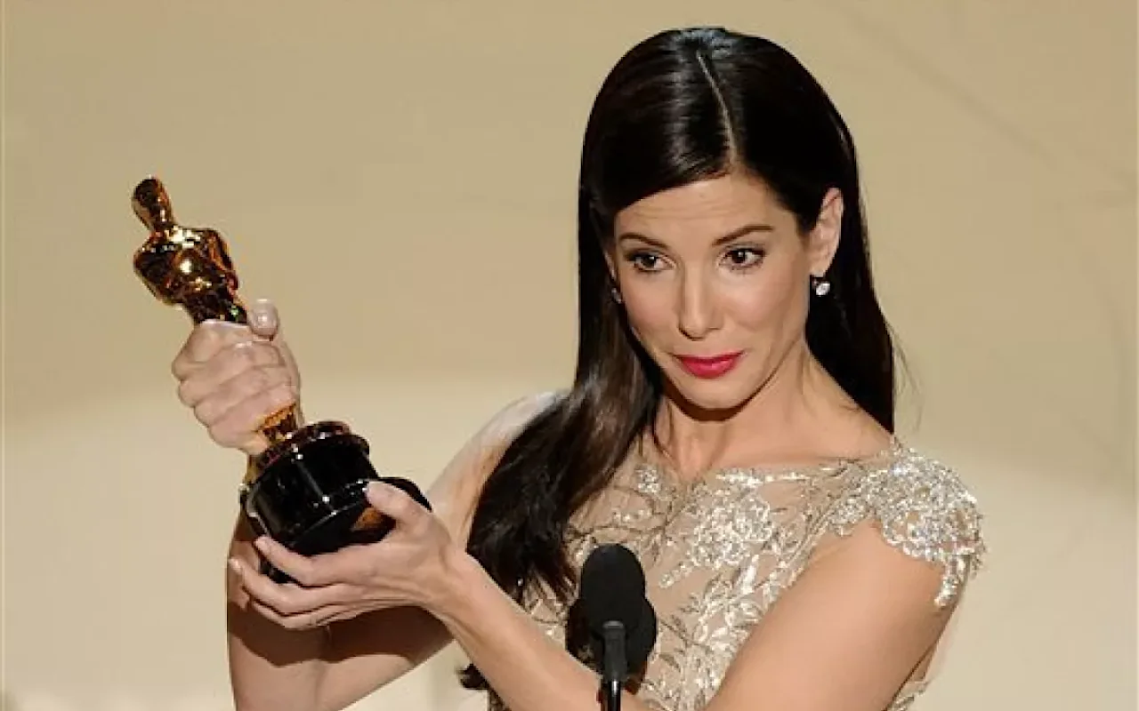 Sandra Bullock Defended by Fans After She's Asked to Return Her Oscar Amid 'The Blind Side' Scam