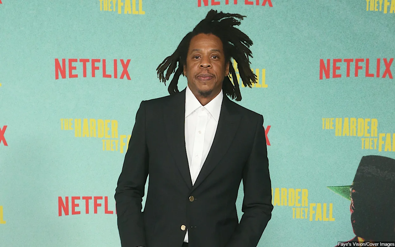 Jay-Z Reopens Instagram Account, Follows Only 1 Person