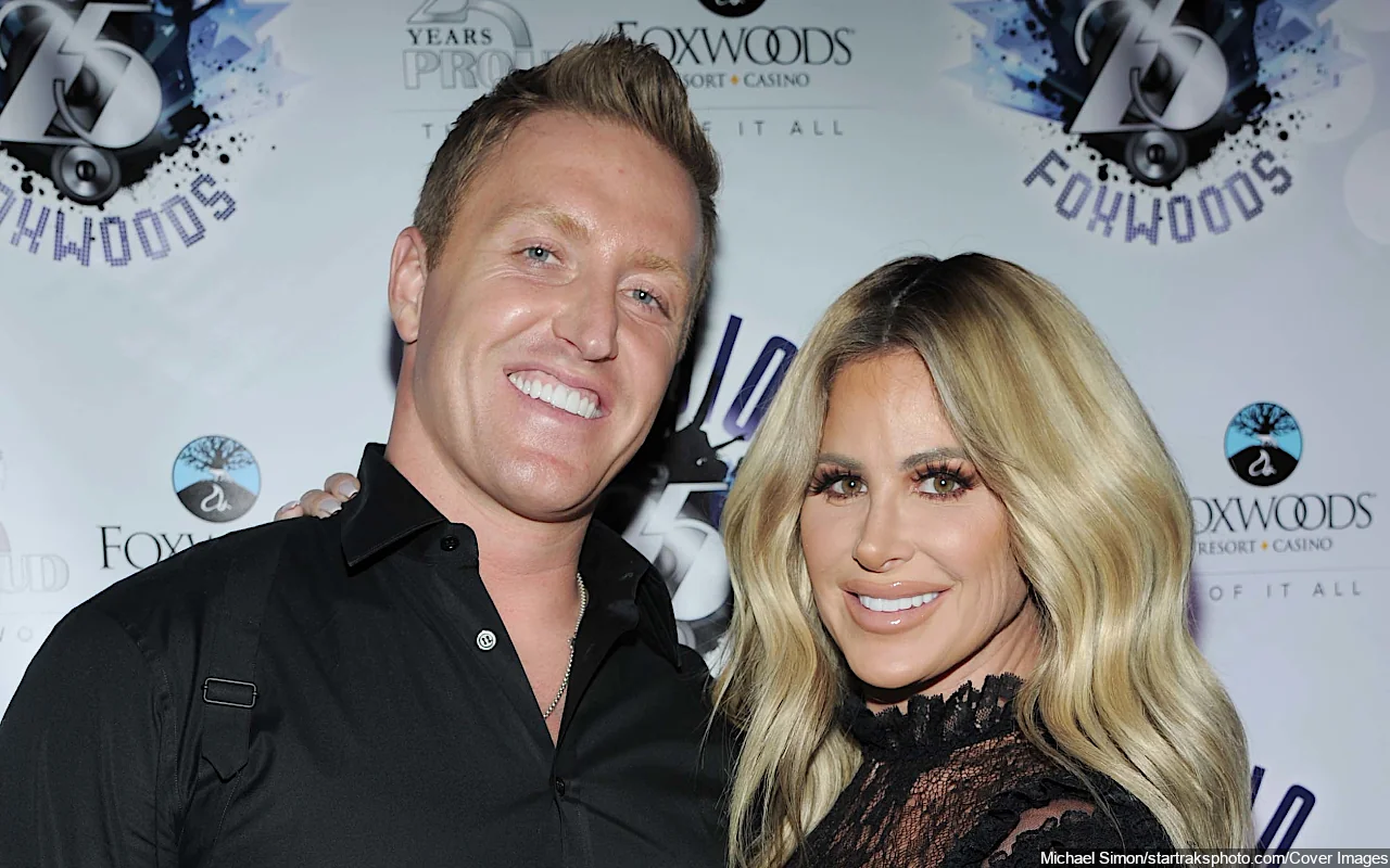 Kim Zolciak Declares She and Kroy Biermann Still Live as 'Husband and Wife' at Their Georgia Mansion