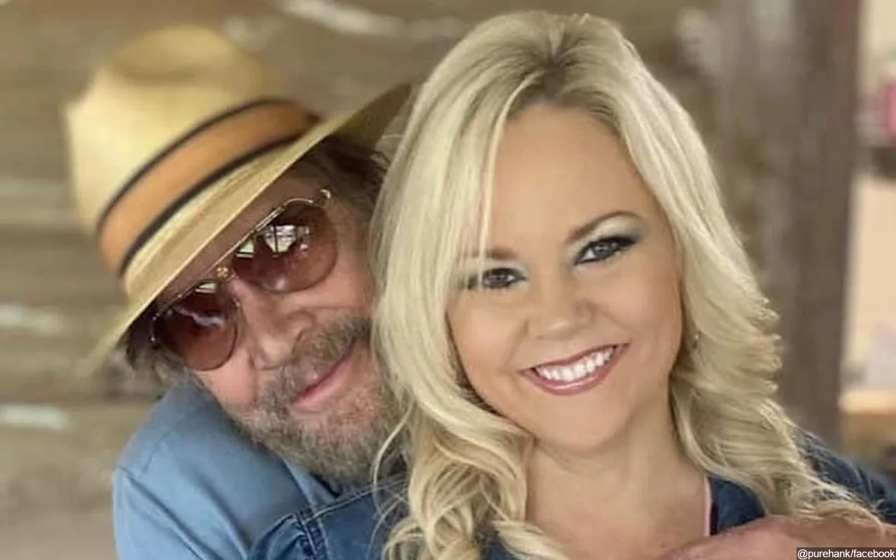 Hank Williams Jr. and Girlfriend Brandi Tie the Knot in Alabama Wedding