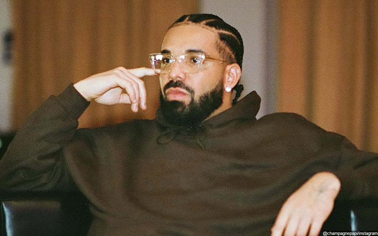 Drake Defended by Fans After Criticisms Over 'American Slaves' Lyric on 'Slime You Out'
