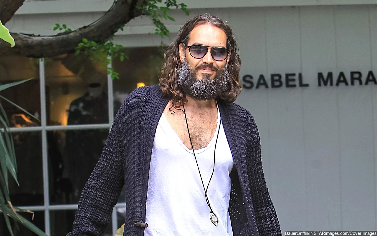 Russell Brand Admits to Spitting at His Dancer Ex's Face During His Hedonism Peak