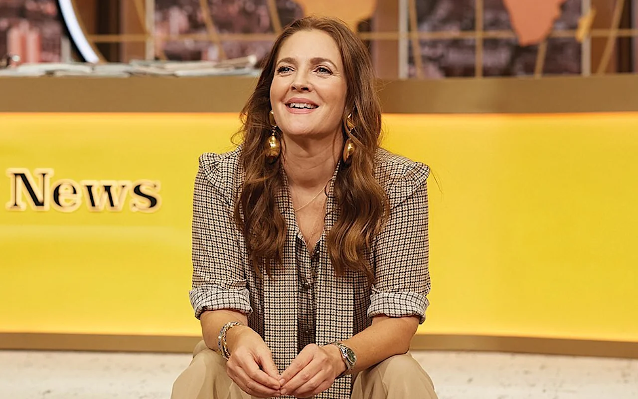 Drew Barrymore Skips Hollywood Strikes Controversy in Talk Show's Season 4 Premiere