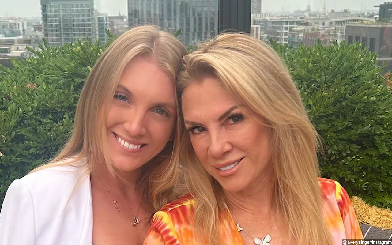 Ramona Singer's Daughter Avery 'Excited' at BravoCon Despite Mom's Absence Amid Racism Controversy