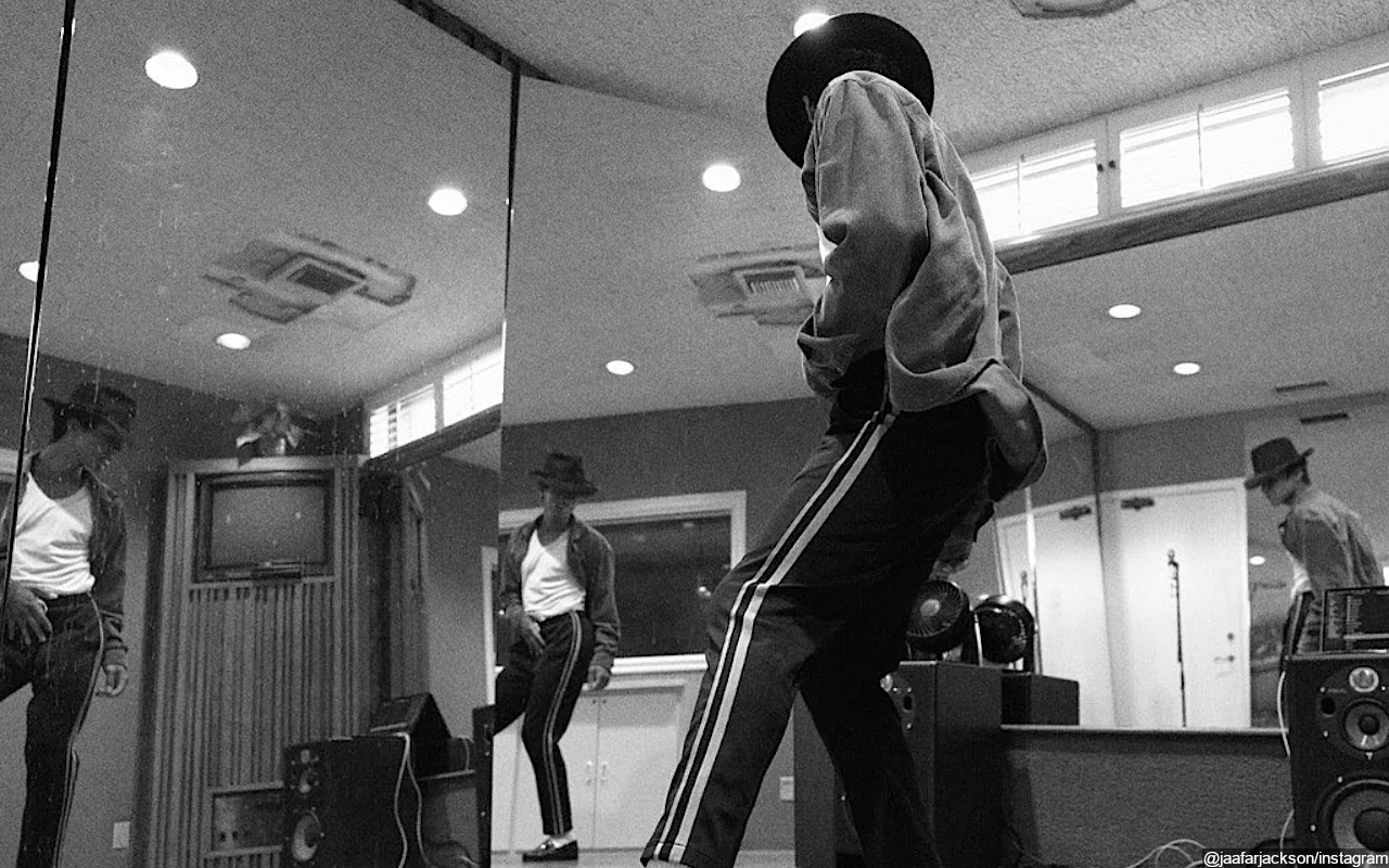 Michael Jackson's Nephew Jaafar Jackson Emulates the King of Pop in First Pic From Biopic's Set