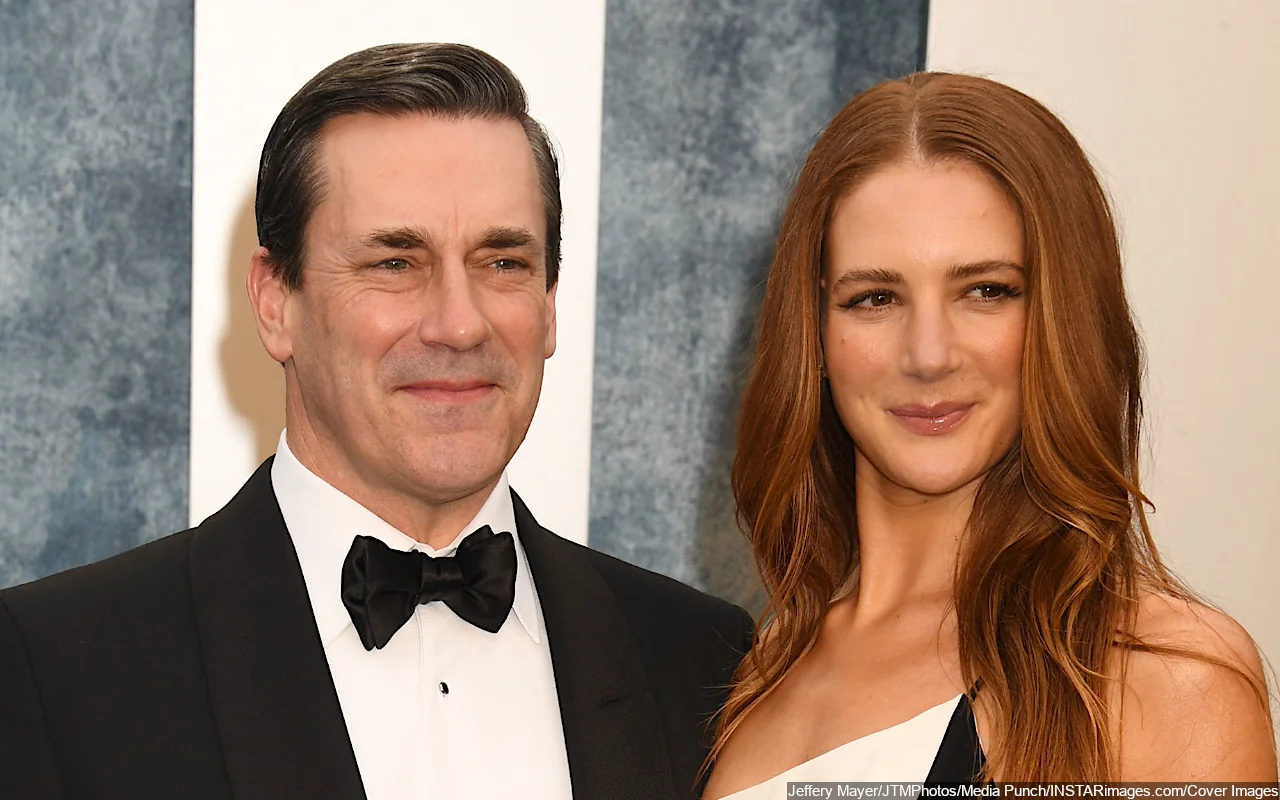 Jon Hamm Gushes Over 'Perfect' Wedding to Anna Osceola