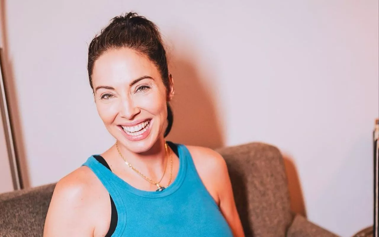 Whitney cummings welcomes her first child