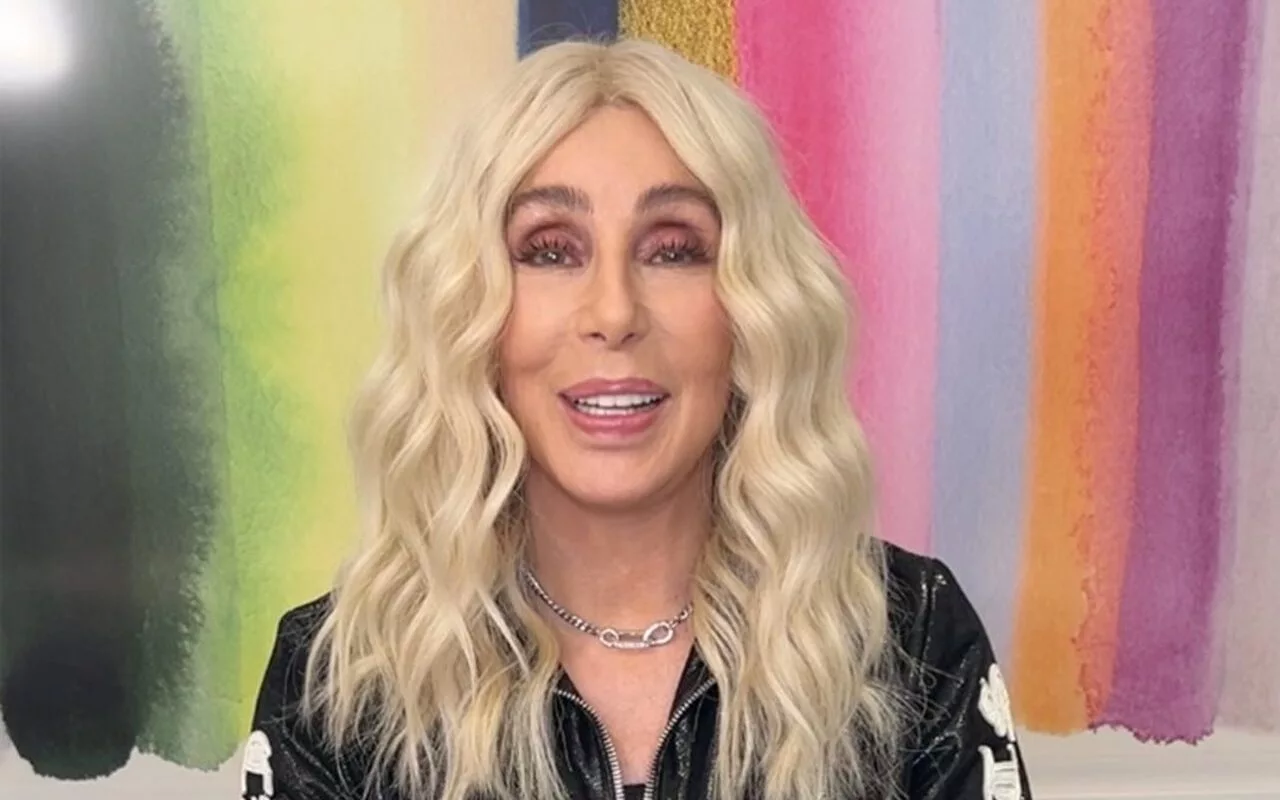 Cher Loves That Christmas Makes People 'on Their Best Behaviour'