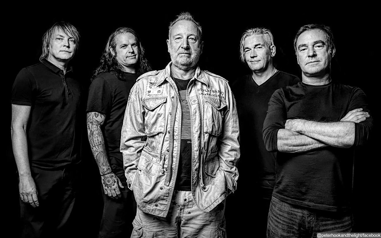 Peter Hook and The Light