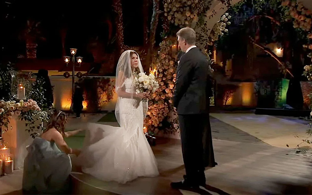 'Golden Bachelor' Star Theresa Nist Suffers Wardrobe Malfunction During Gerry Turner TV Wedding 