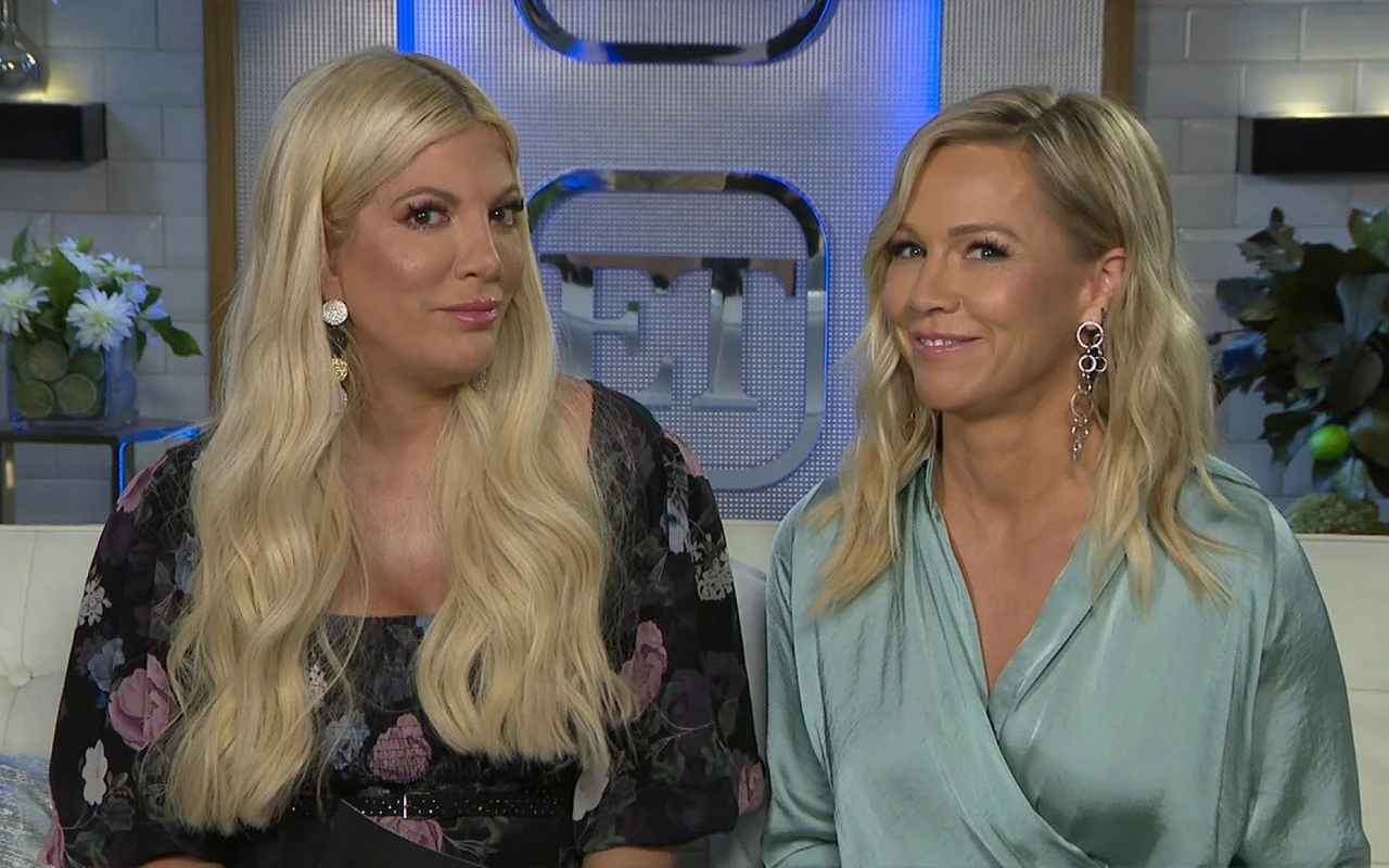 Jennie Garth and Ian Ziering Pledge Support for Tori Spelling Amid Dean McDermott Divorce