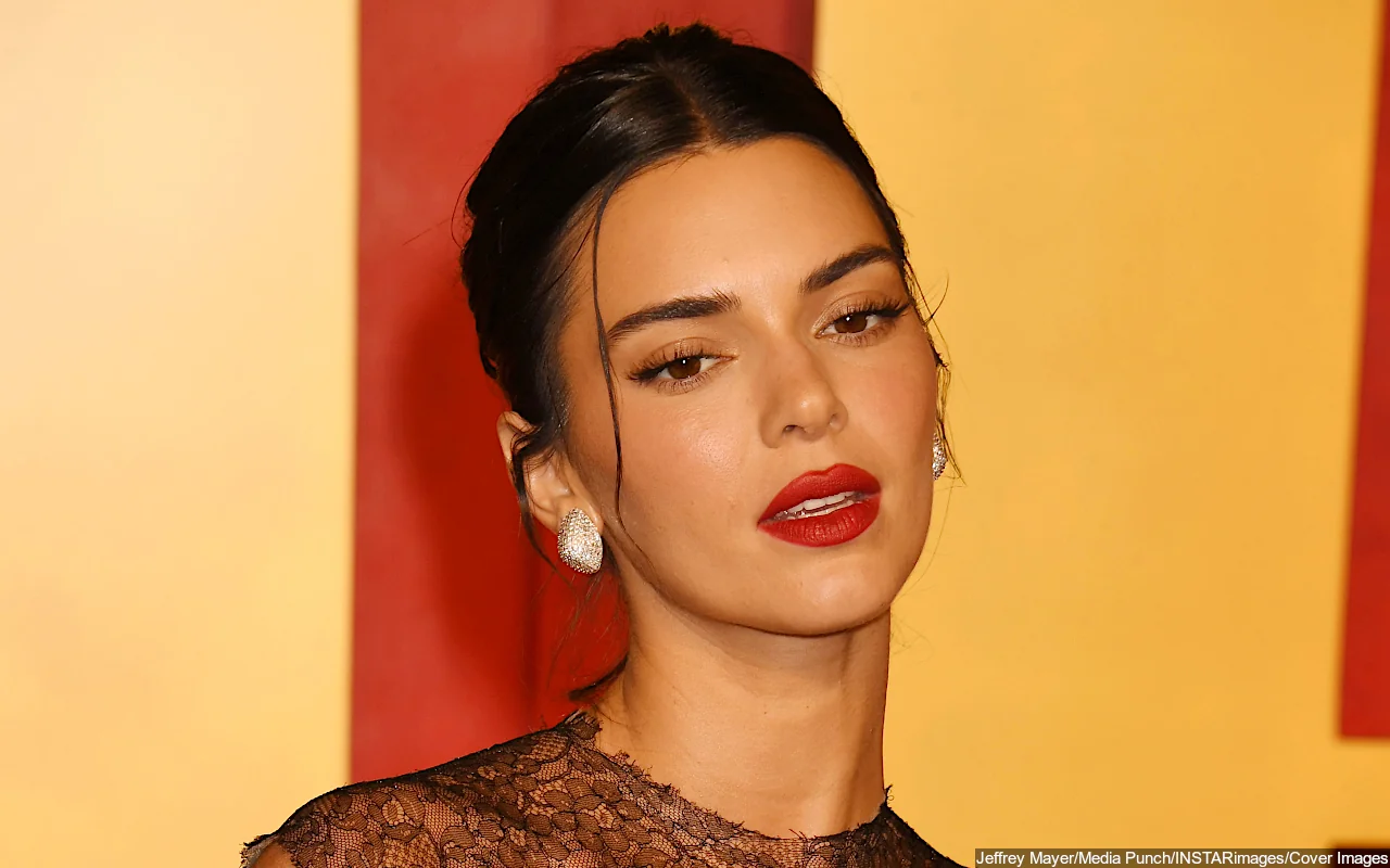 Kendall Jenner Ridiculed Over Unrealistic Gucci Ad