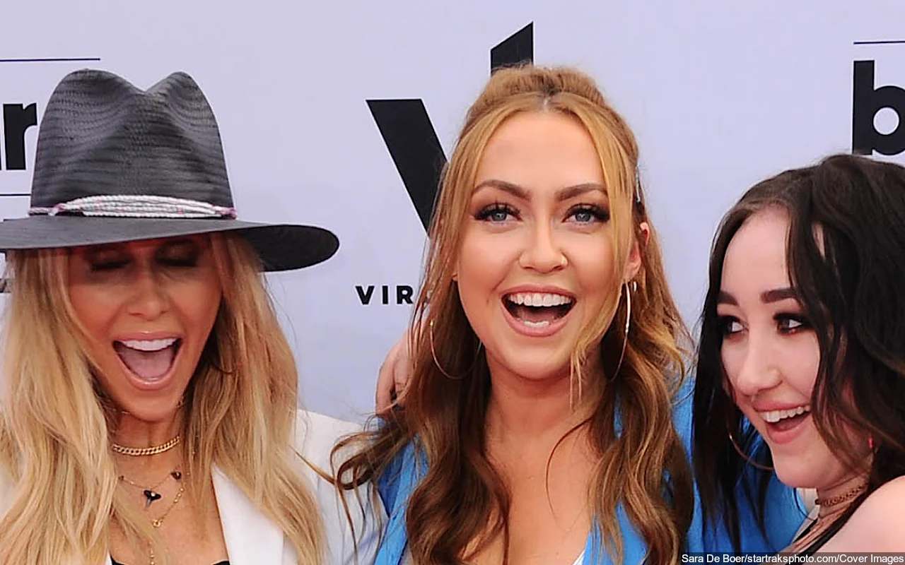 Tish Cyrus Praised for Being 'Unapologetic' by Eldest Daughter Brandi Amid Noah Drama