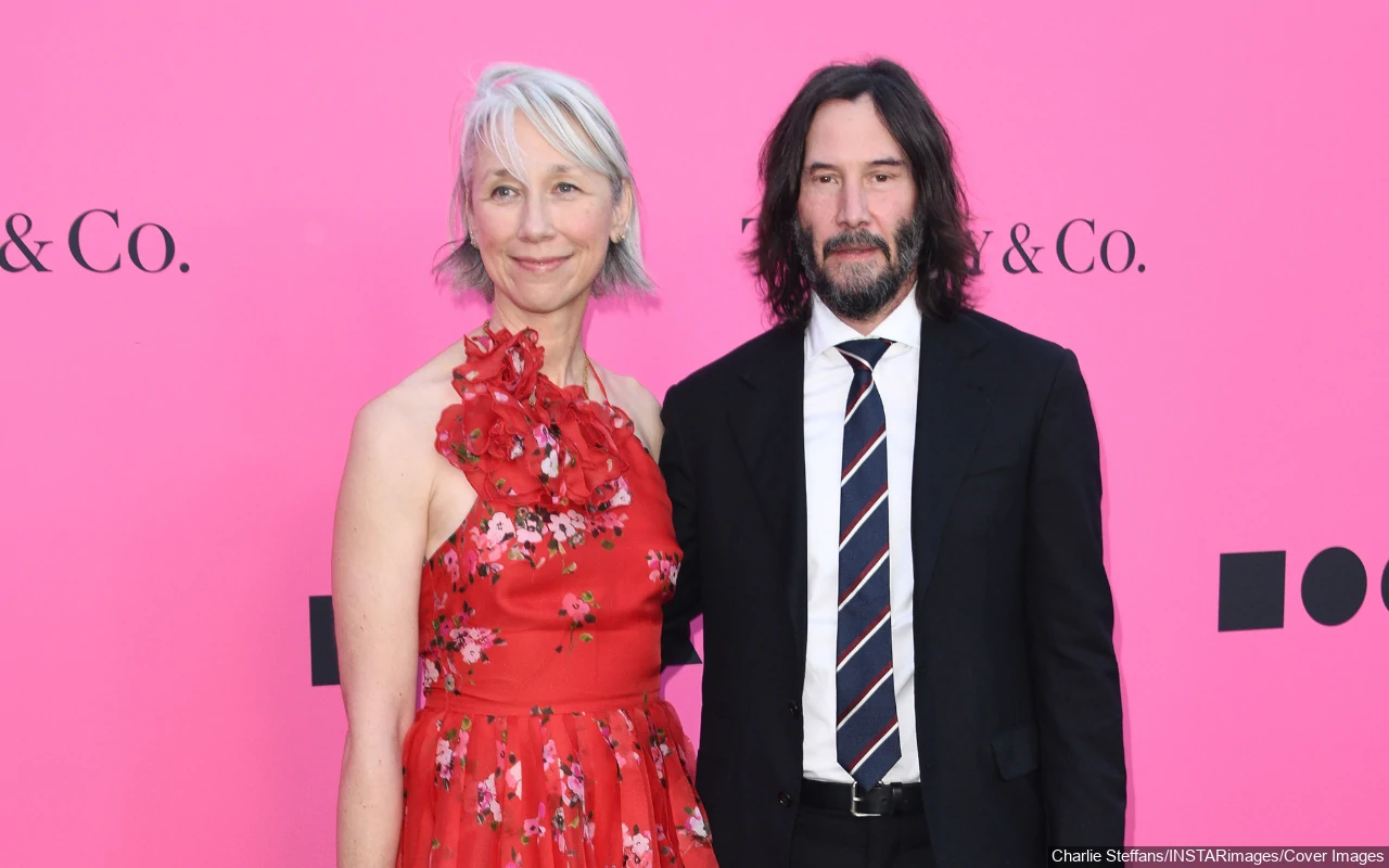 Keanu Reeves Plans 'Simple' Wedding With Girlfriend Alexandra Grant